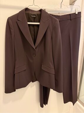 Tahari Dark Brown Women's Blazer and Pants Suit